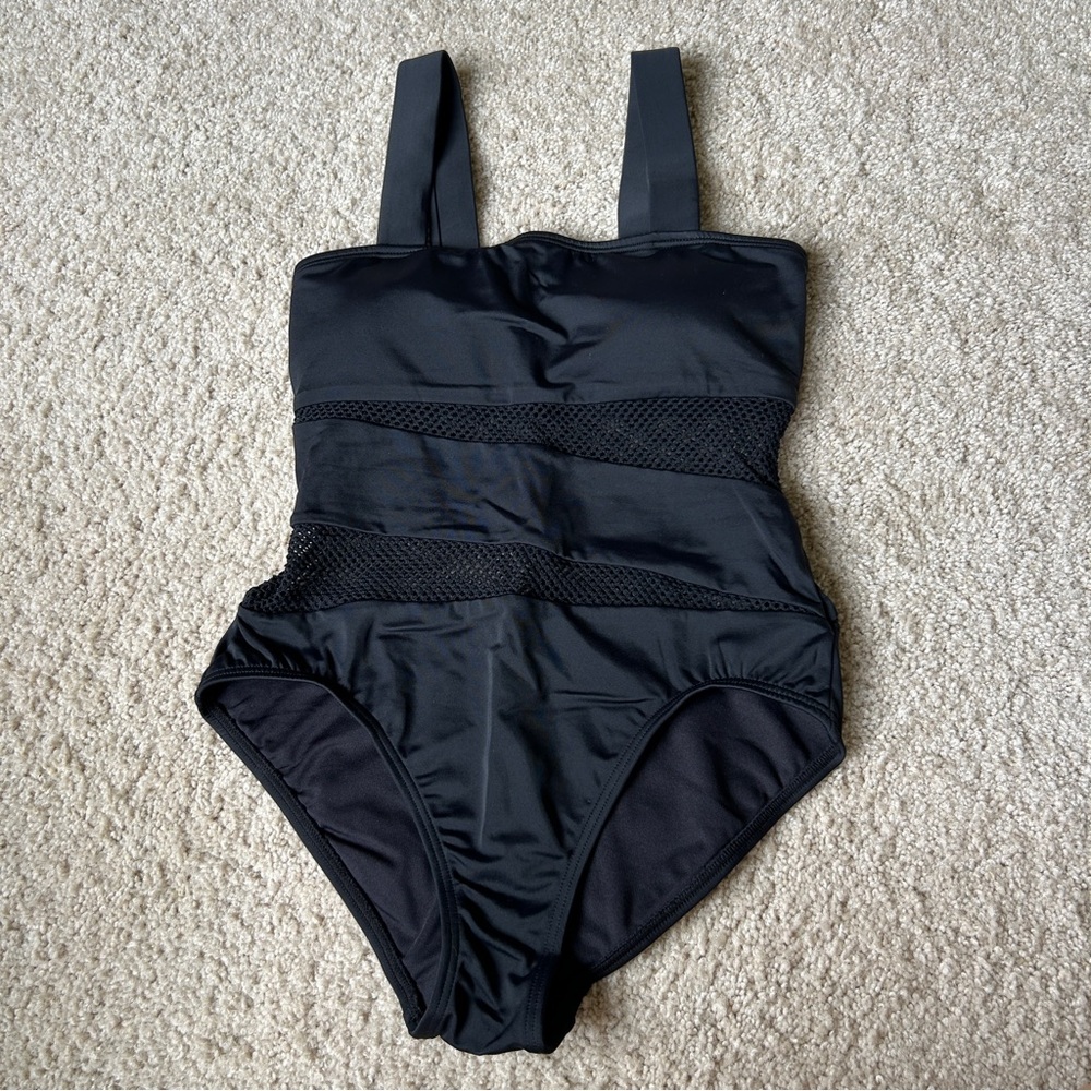 Carmen Marc Valvo Swimwear Black One-piece swim suit women’s size 8/small NWOT